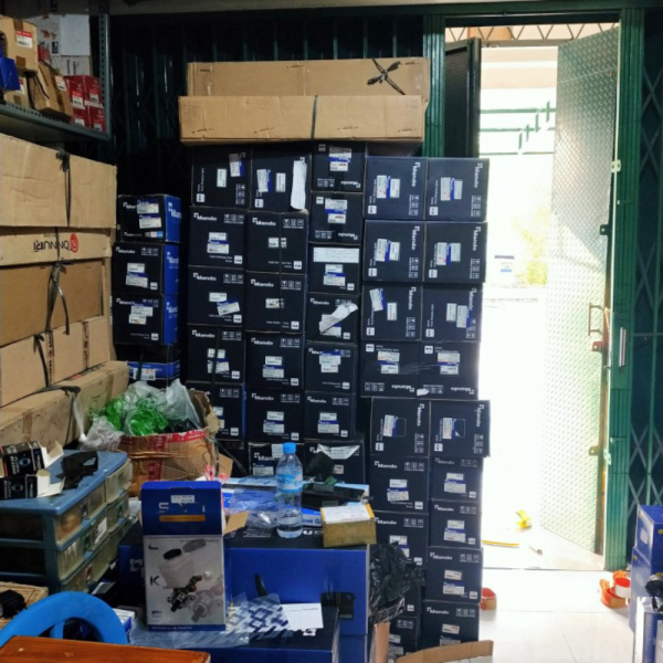 sepasang shockbreaker depan hyundai grace Limited