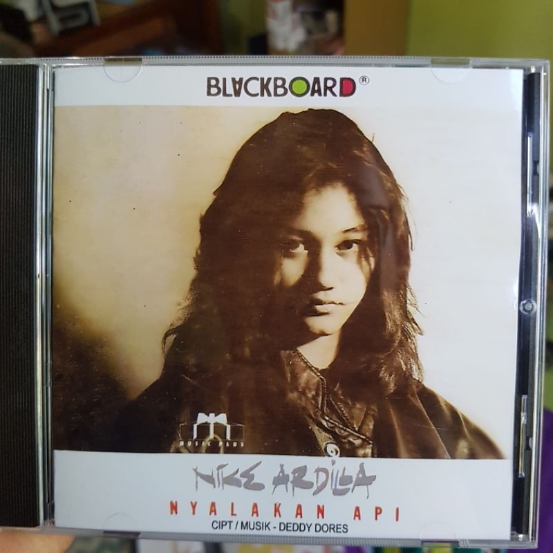 CD NIKE ARDILLA NYALAKAN API