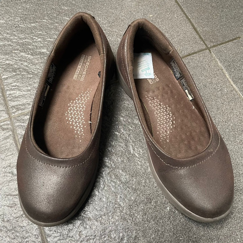 (RESERVED) Sepatu skechers original flat shoes