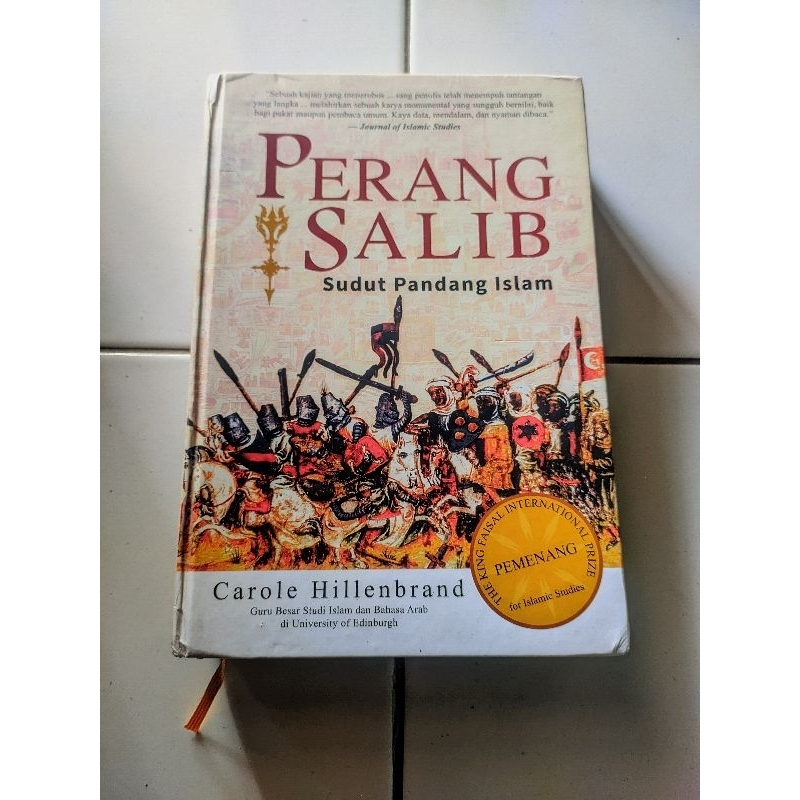 Hardcover Original Perang Salib Sudut Pandang Islam  - Carole Hillenbrand