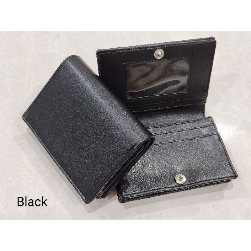 Dompet tempat kartu kancing polos