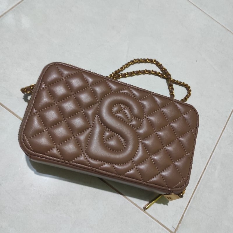 Preloved Yura Bag Buttonscarves