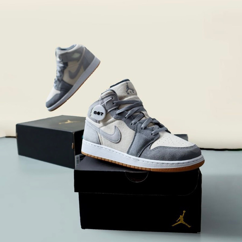 Air Jordan 1 Mid Coconut Praticle Grey GS Women