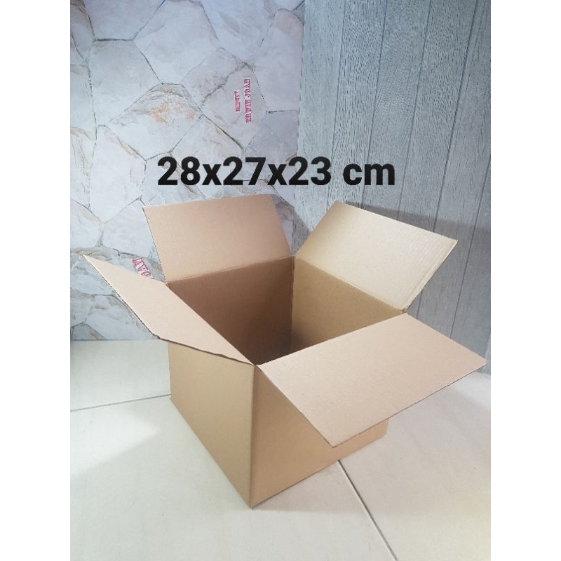 

Kardus / Box / 28x27x23 cm / Karton Polos Baru ST