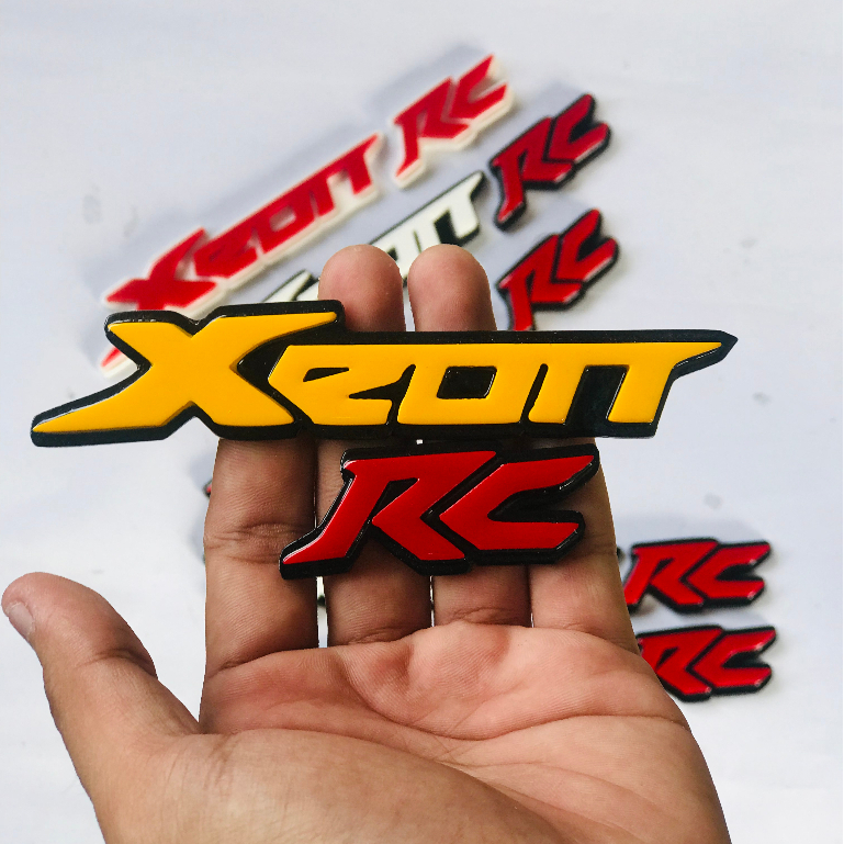 AKSESORIS EMBLEM MOTOR XEON SEPASANG VARIASI YAMAHA EMBLEM KEKINIAN