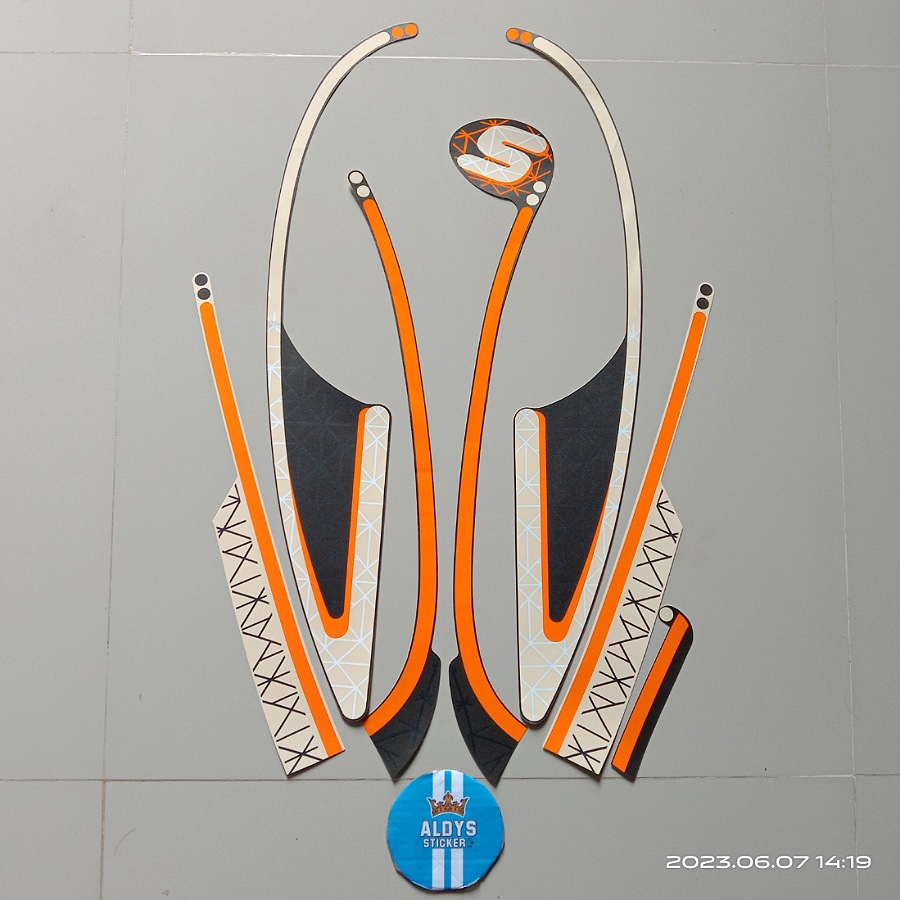 stiker motor honda scoopy Fashion 2022/2023 coklat doff
