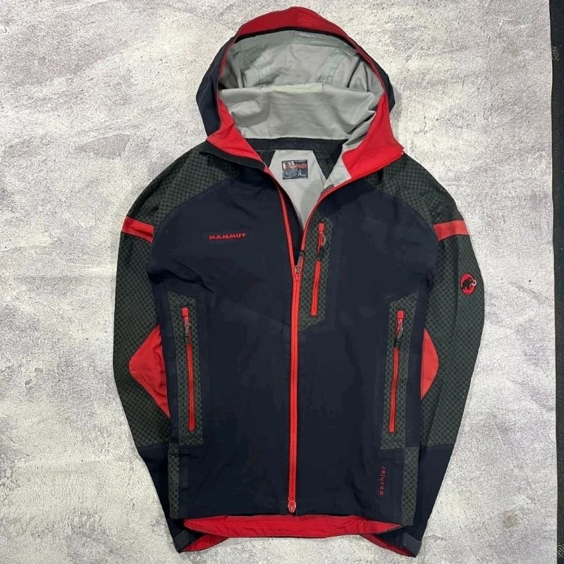 JAKET MAMMUT SECOND