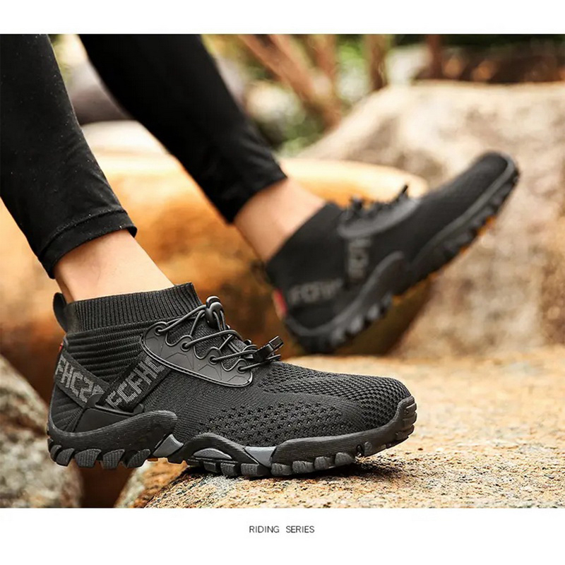 Sepatu Sneakers Pria Outdoor Original Import - M-900