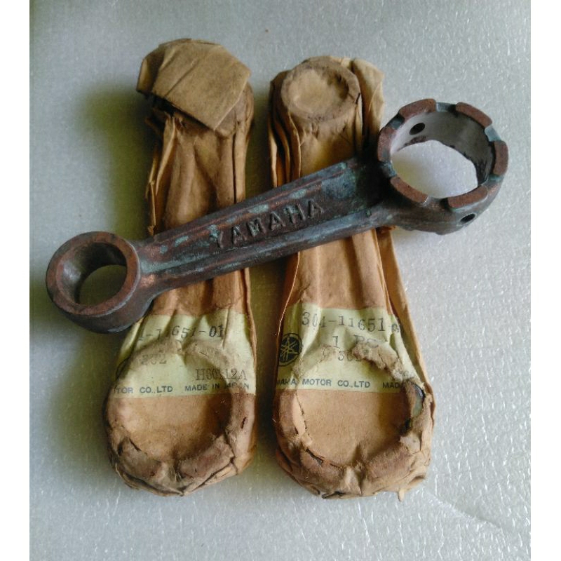 Connecting Rod Stang Seher YAMAHA DT100 RS100 304-11651-01 Original Japan