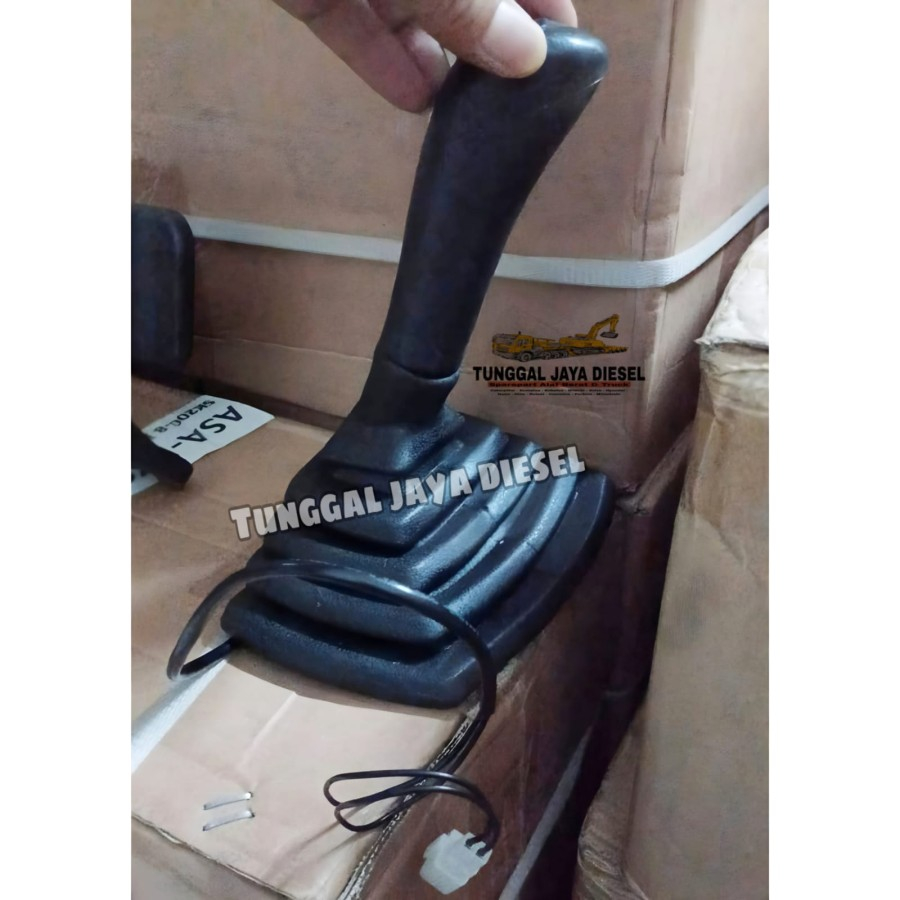 Handle Grip Pedal Tangan Kobelco SK200-8 SK200 Handel Tuas Tangan
