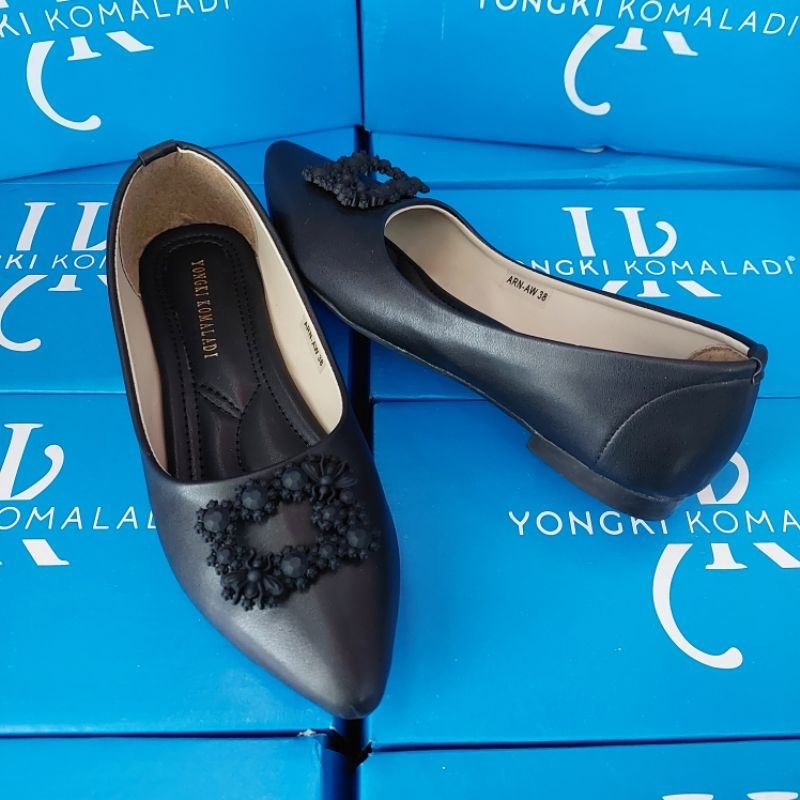 flatshoes Yongki Komaladi variasi kotak