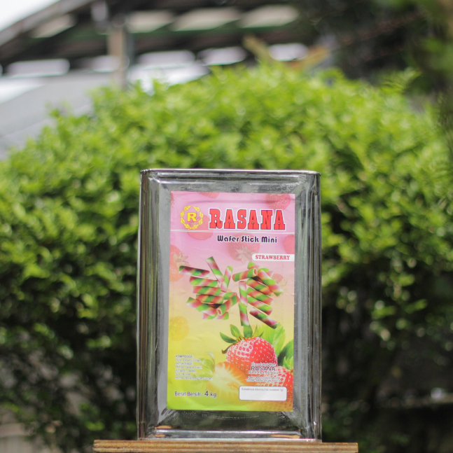 

Astor Mini / Wafer Stick Mini 3 Warna Strawberry Blek 4 Kg