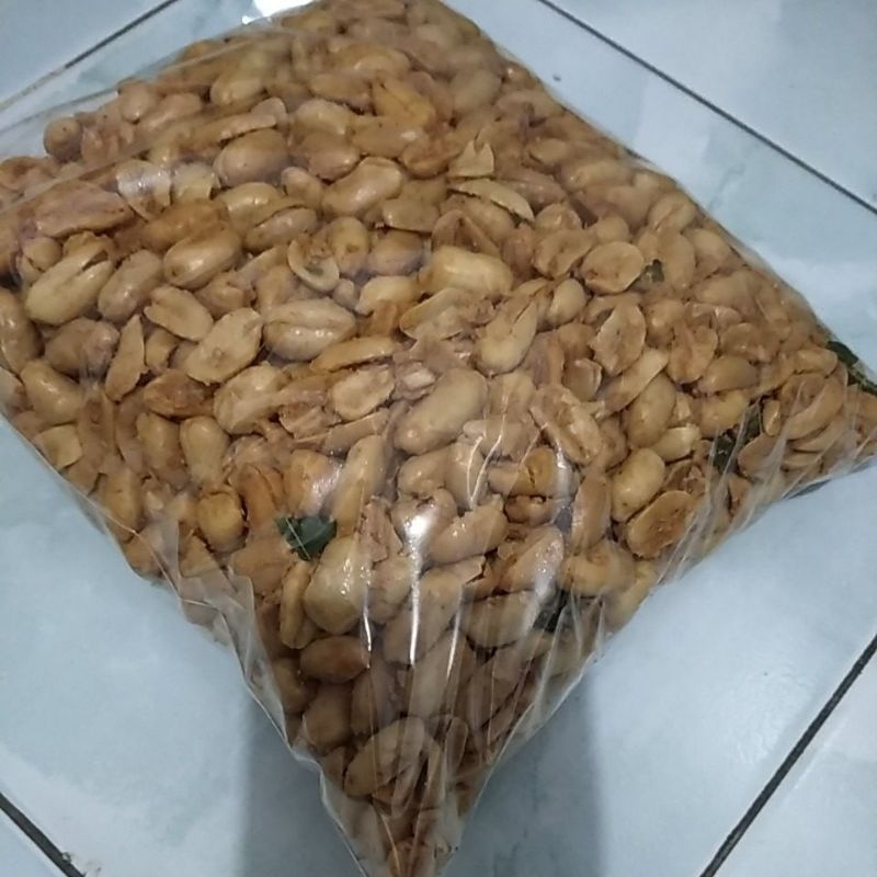 

kacang dewata bali pedas