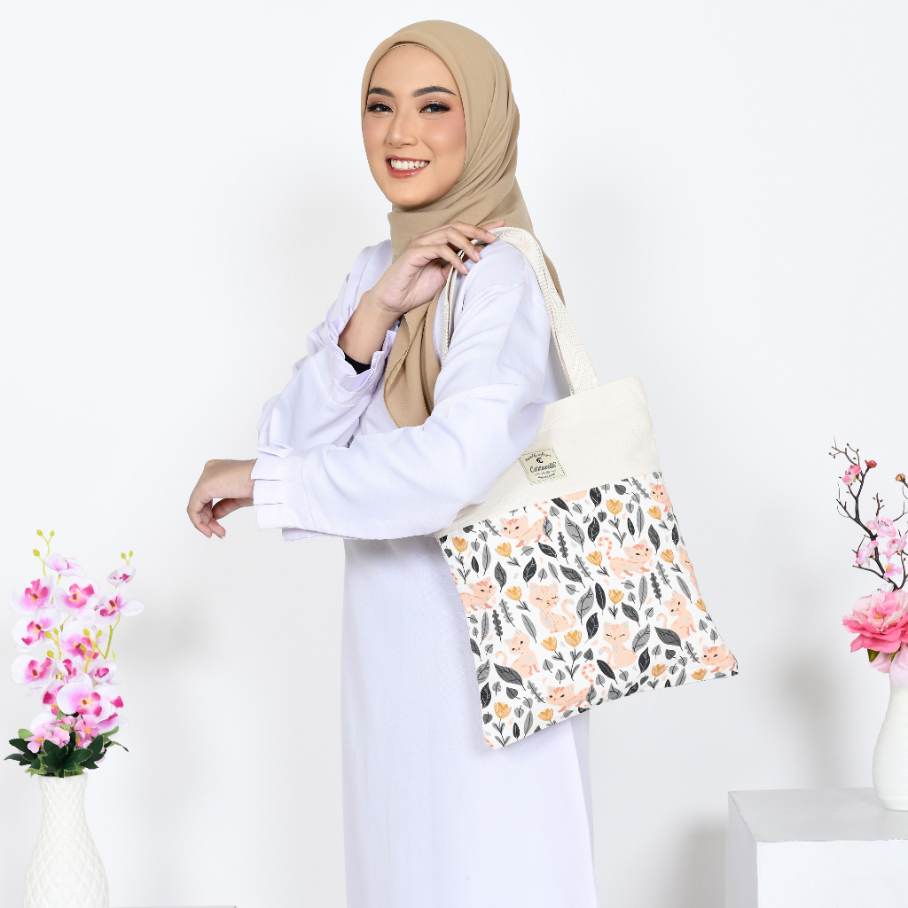 Totebag Wanita kanvas motif daun Canvas polos dengan Resleting pas untuk kuliah ,shopping bag bisa custom sablon untuk Tas seminar souvenir pernikahan gift dll