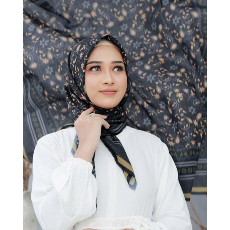 Segiempat Exclusive by Yessana Hijab NADLYN SCRAF