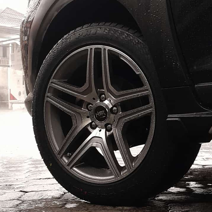 Paket Velg Dan Ban Mobil Suzuki XL7 - Velg Racing Hsr Rostock Ring 17