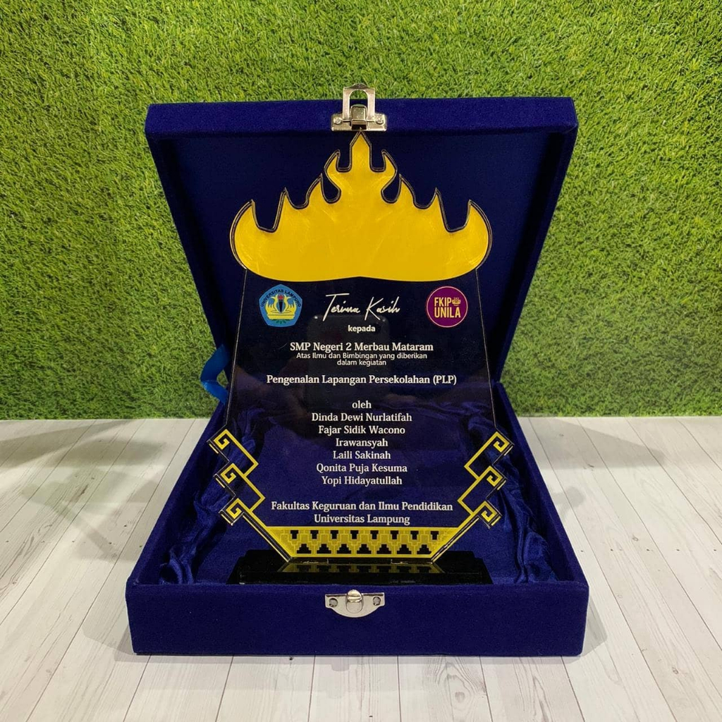 PLAKAT AKRILIK MURAH CUSTOM PLAKAT PIALA AKRILIK TROPHY AKRILIK VANDEL ACRYLIC PLAKAT ACRYLIC PLAKAT