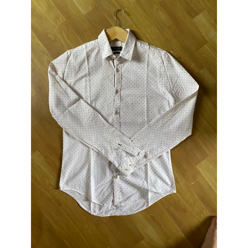 kemeja putih ZARA mantap