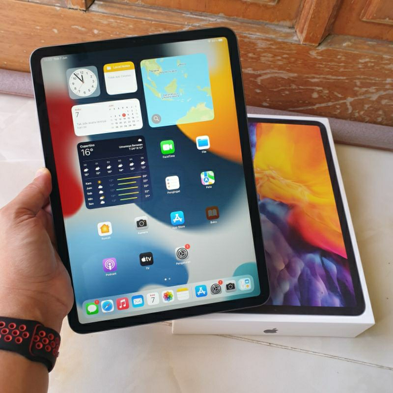 Ipad Pro 11inch 2nd generation 128gb wifi mulus dan lengkap