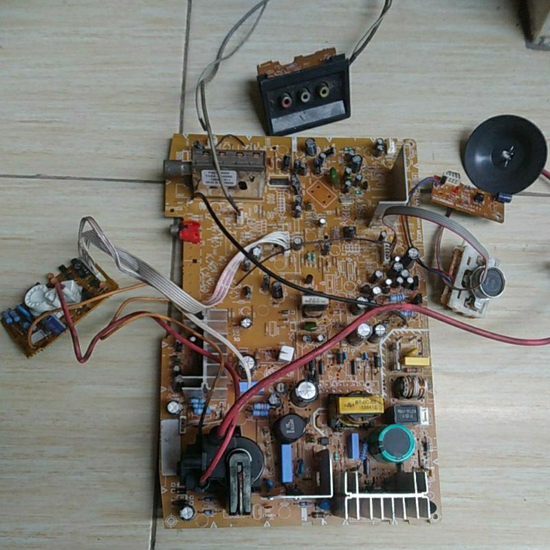 mesin tv tabung polytron 21in slim tidak memakai wide mesin (pcb lebar)