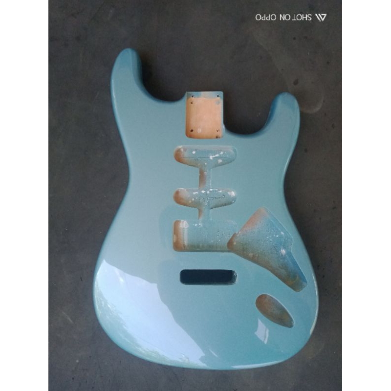 body gitar stratocaster blue