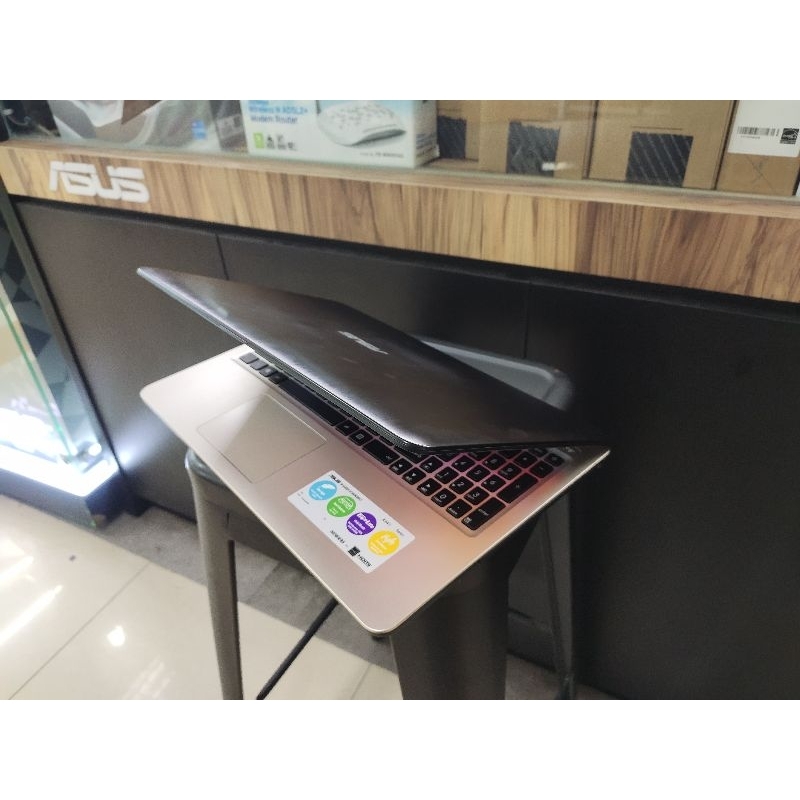 Laptop Leptop Asus X540S Generasi baru SSD 128GB Siap pakai