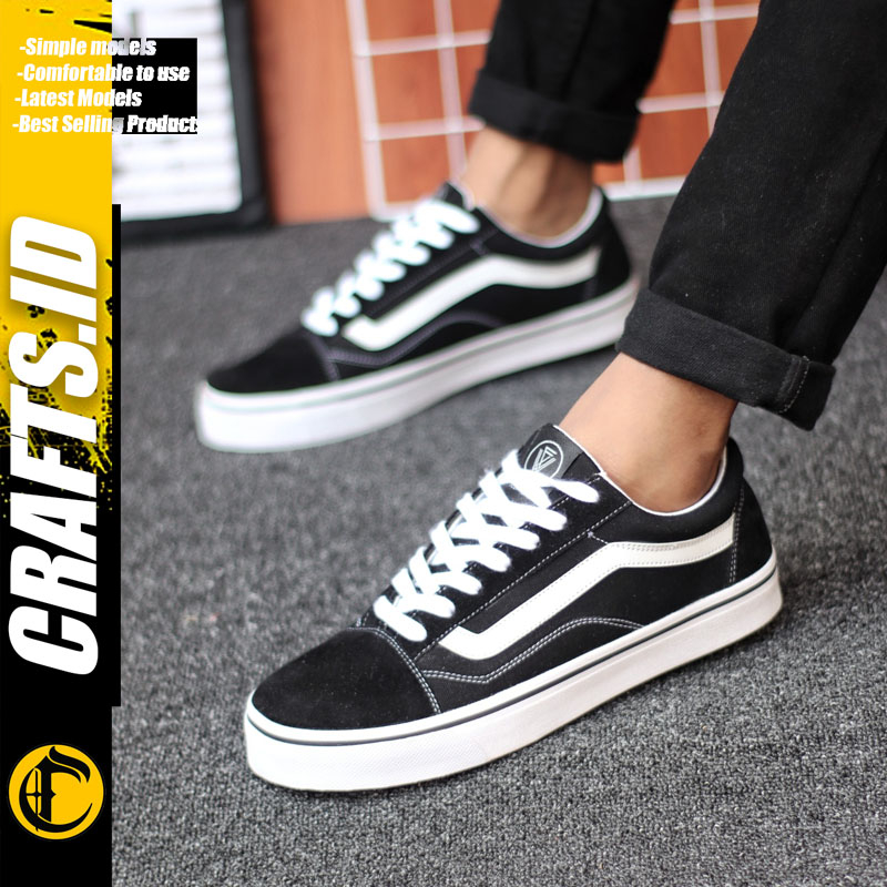 Sepatu Ukuran Besar Jumbo Sneakers Sekolah Pria Hitam Putih Big Size 44 45 46 47 Sepatu Kuliah Pria