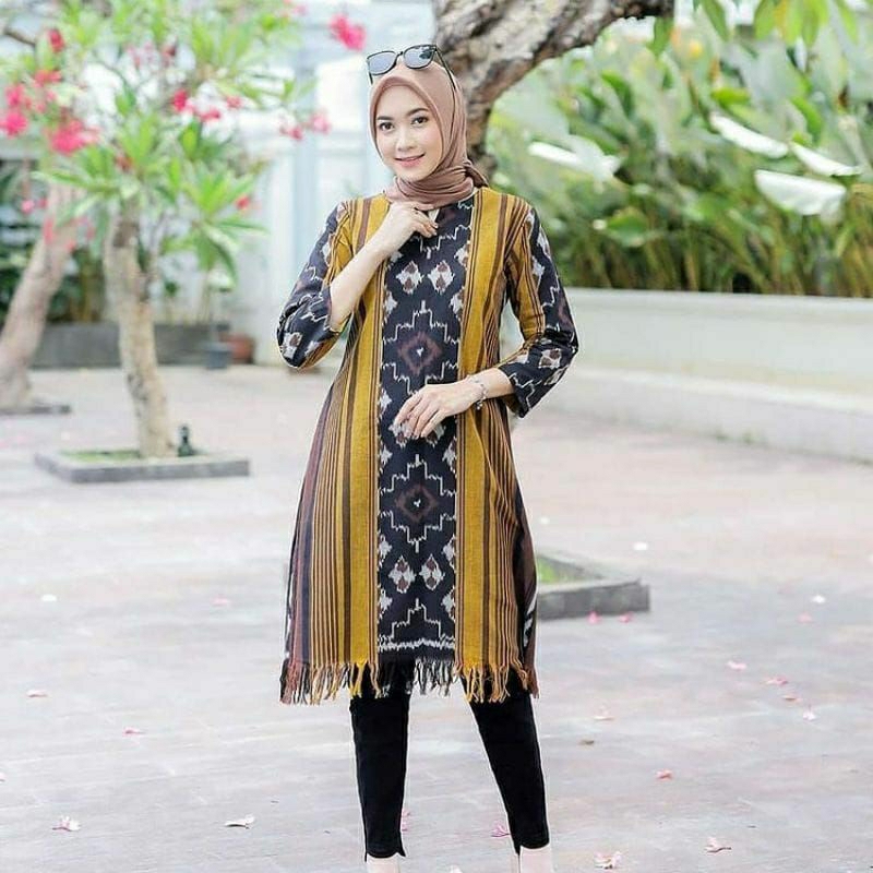 TUNIK TENUN ETNIK MOTIF TORAJA