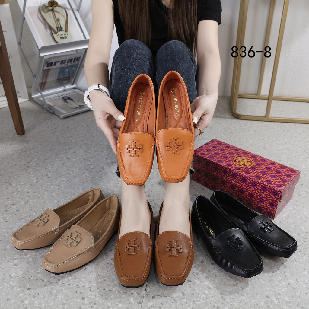 T 836-8 Lowell Tumbled Leather Driver Moccasin Flats