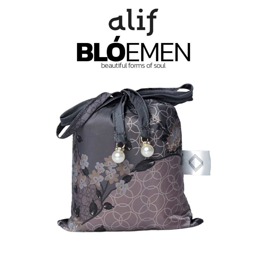 ALIF MUKENA MINI MOTIF PARASUT PREMIUM KOREA TRAVEL - CAMELIA IN BLACK ( MKN-206 )