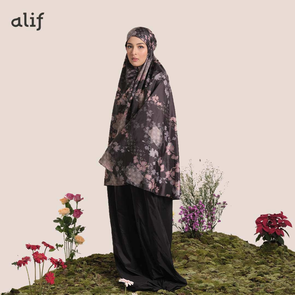 ALIF MUKENA MINI MOTIF PARASUT PREMIUM KOREA TRAVEL - DAISY IN BLACK ( MKN-211 )