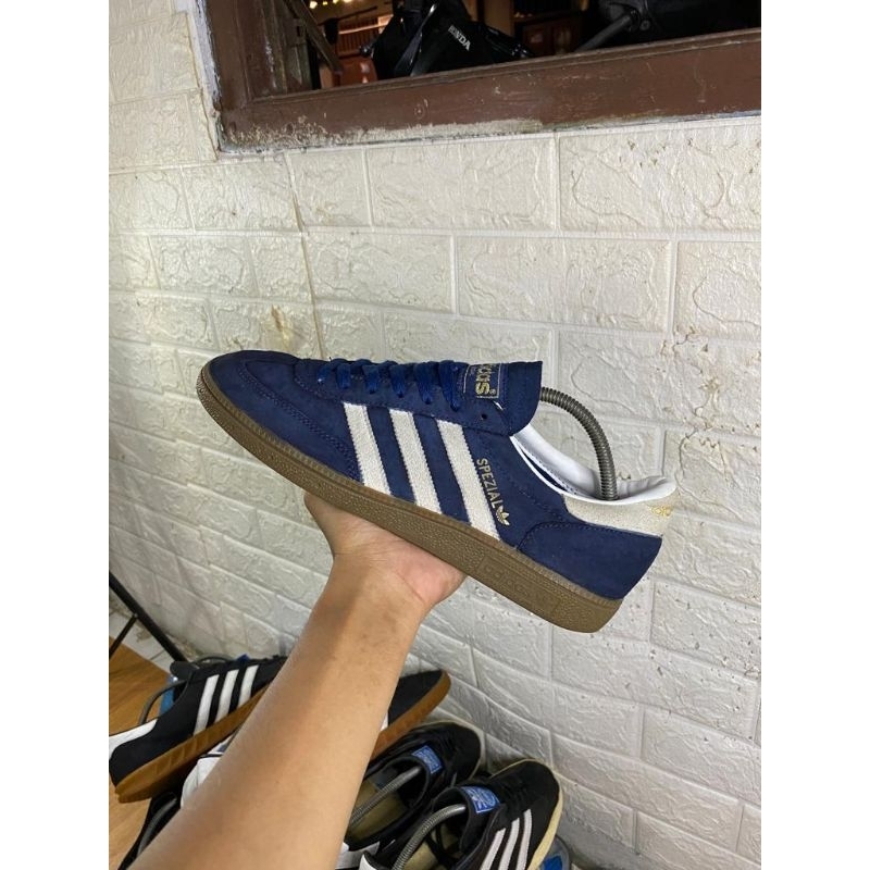 Adidas Spezial MI