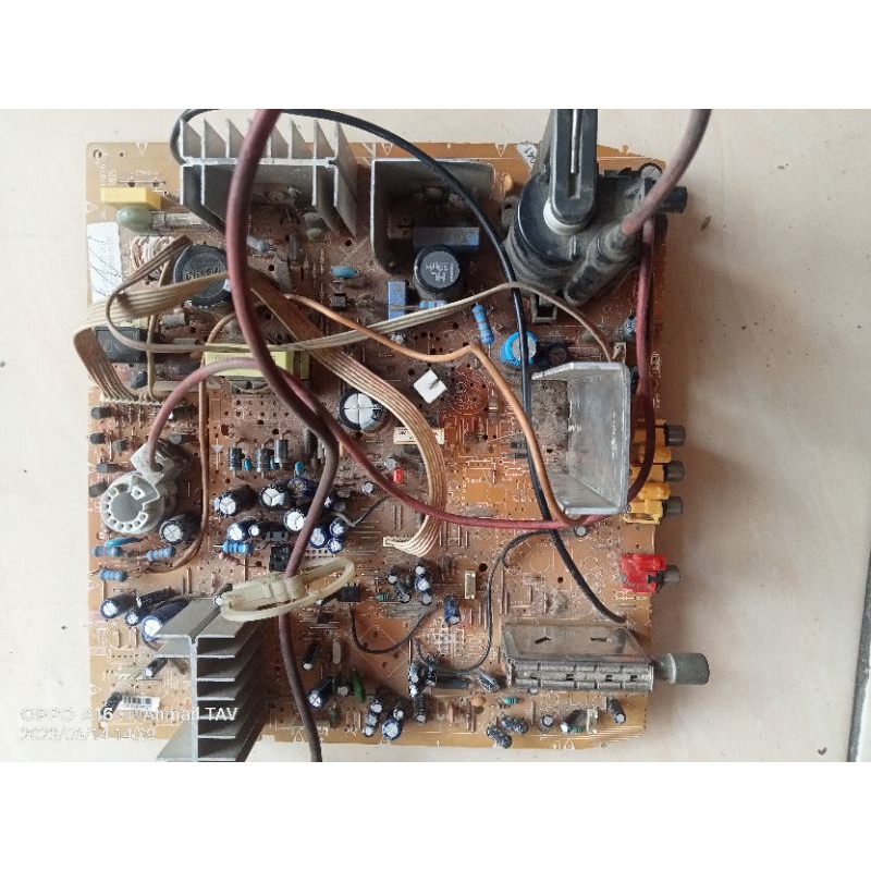 mesin tv polytron 21in slim non EW