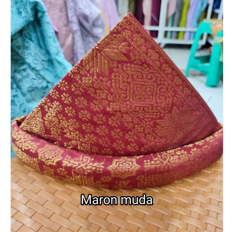 Tanjak khas Palembang / Topi Tanjak khas Palembang