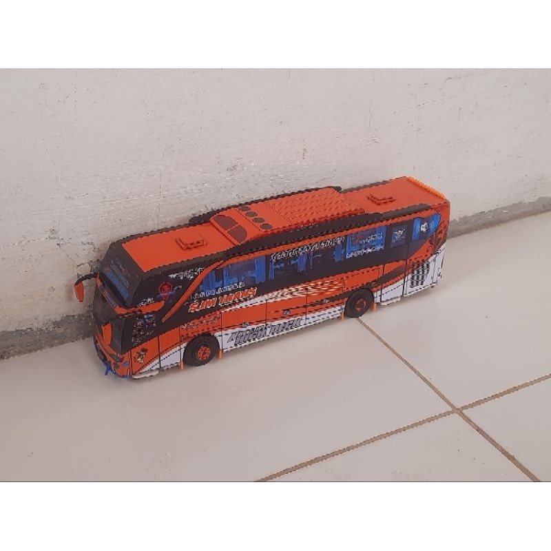 miniatur papercraft bus skala 50 sjm trans detective conan