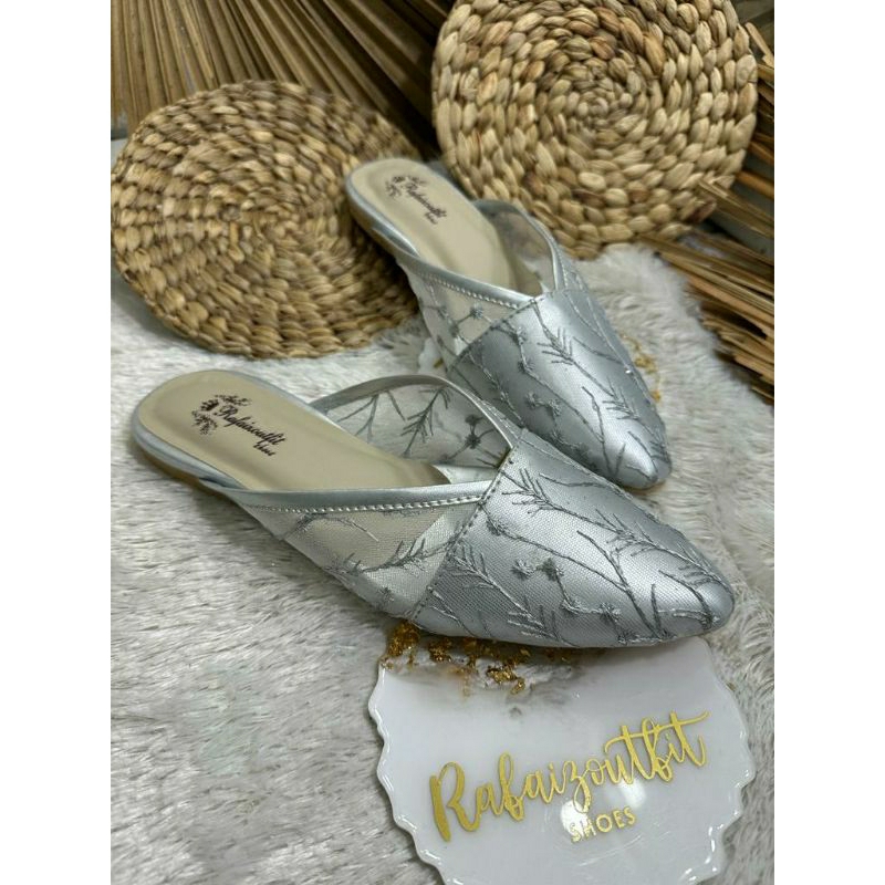 Flatshoes annesha silver Polos cantik Rafaizoufit