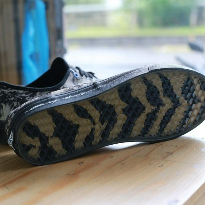 Vans Authentic Year Of The Tiger Black Original