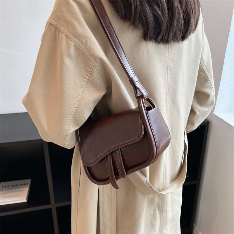 CHLOE Tas Selempang dan Bahu Wanita Bahan Kulit Sintetis Premium Kualitas Import - Madona Lerin Saddle Bag