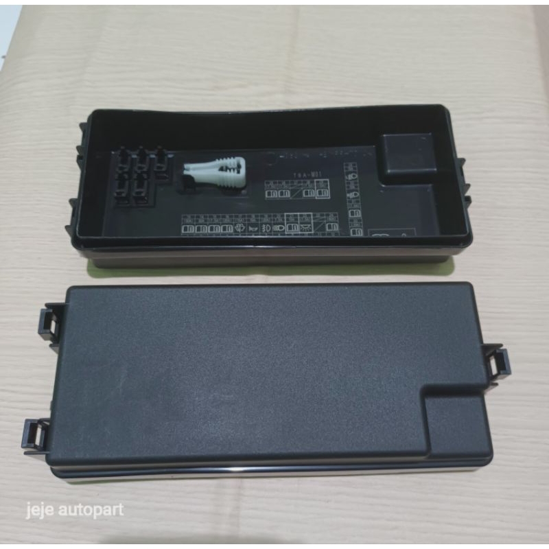 cover tutup box sekering sekring relay HONDA HRV 2015-2021 ORIGINAL