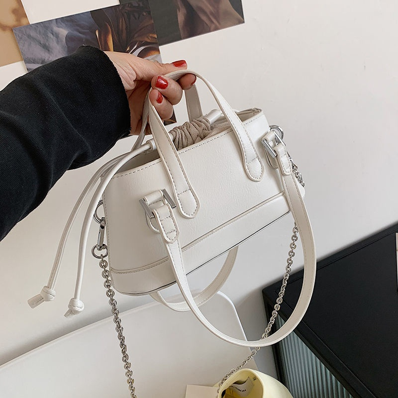 Tas Selempang / Tas Serut Wanita Import