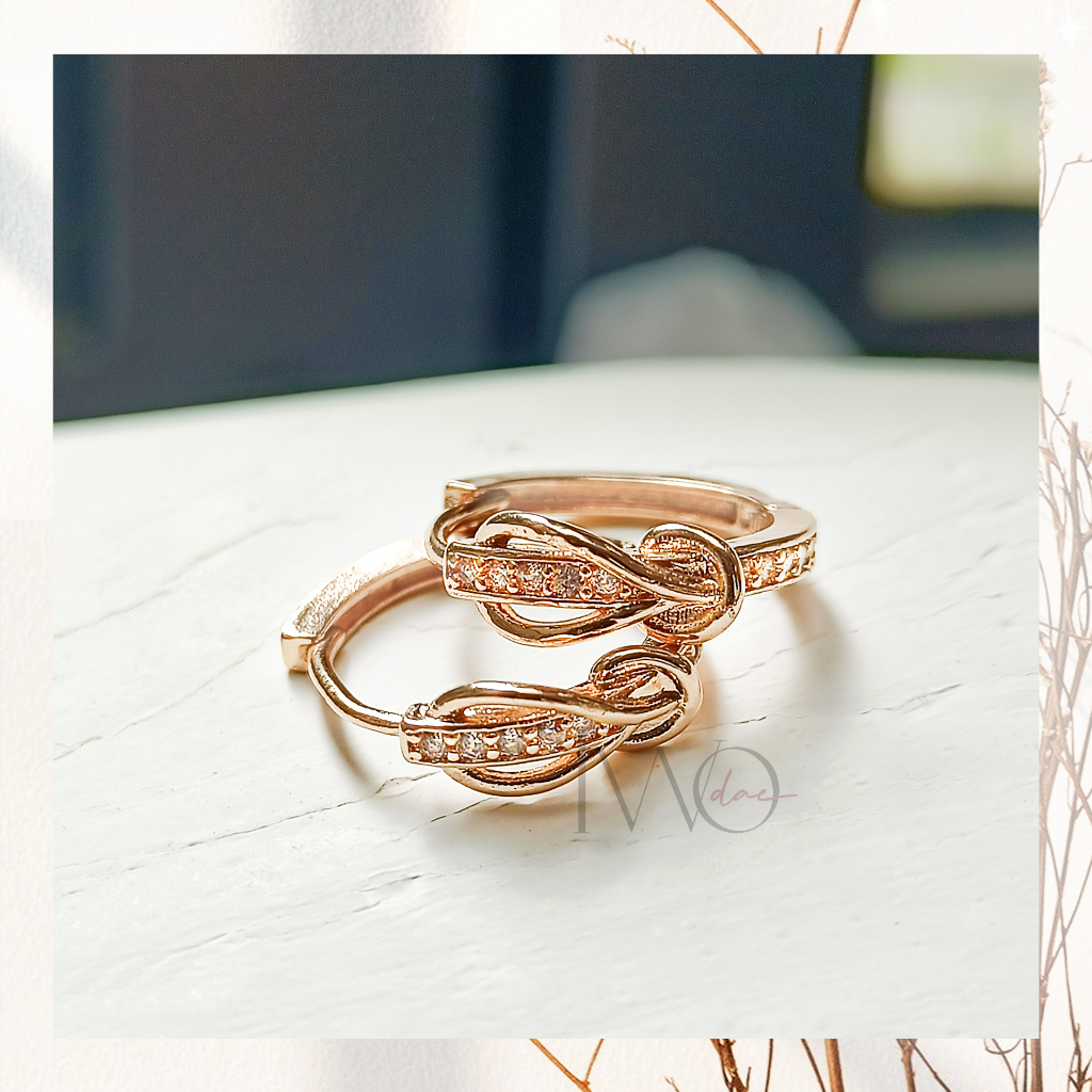 TWOdae - Infinity Earing - Anting Hook Emas