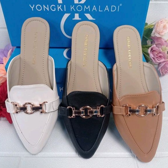 Sandal selop wanita yongki komaladi