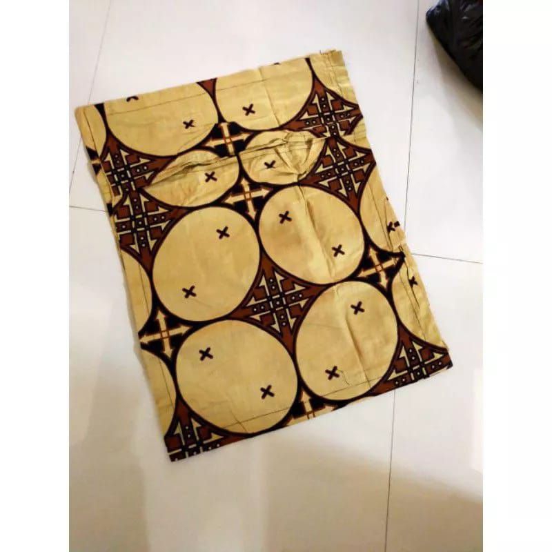 Sarung Bantal Cinta Motif Batik Khas Pekalongan / Sarung bantal Motif Batik Kawung