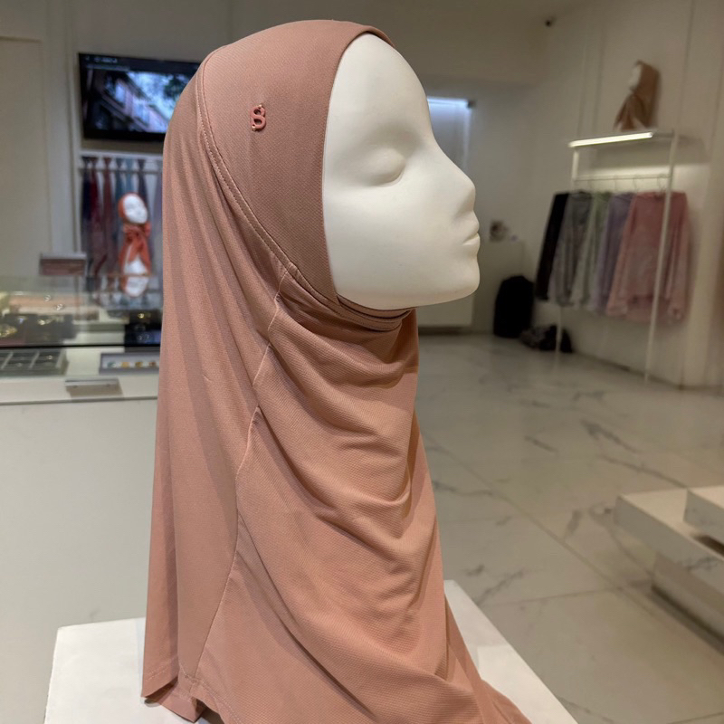 Buttonscarves Active Slip on