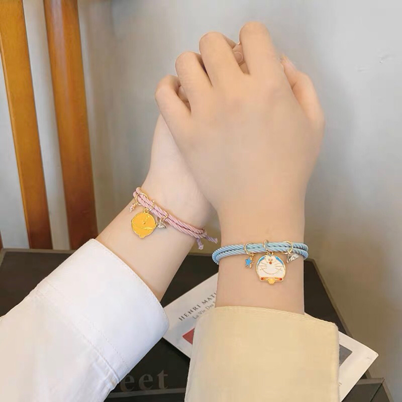 READY STOCK BISA COD - GELANG TANGAN PASANGAN KARAKTER KARTUN SANRIO DORAEMON KAKTUS PEACH RAINBOW UNICORN FANCY ELEGAN MEWAH MURAH AESTHETIC PERSAHABATAN COUPLE PACAR KARET BEL LONCENG PREMIUM KUROMI MELODY ANAK PEREMPUAN KPOP KOREA CEWEK KAWAII CANTIK