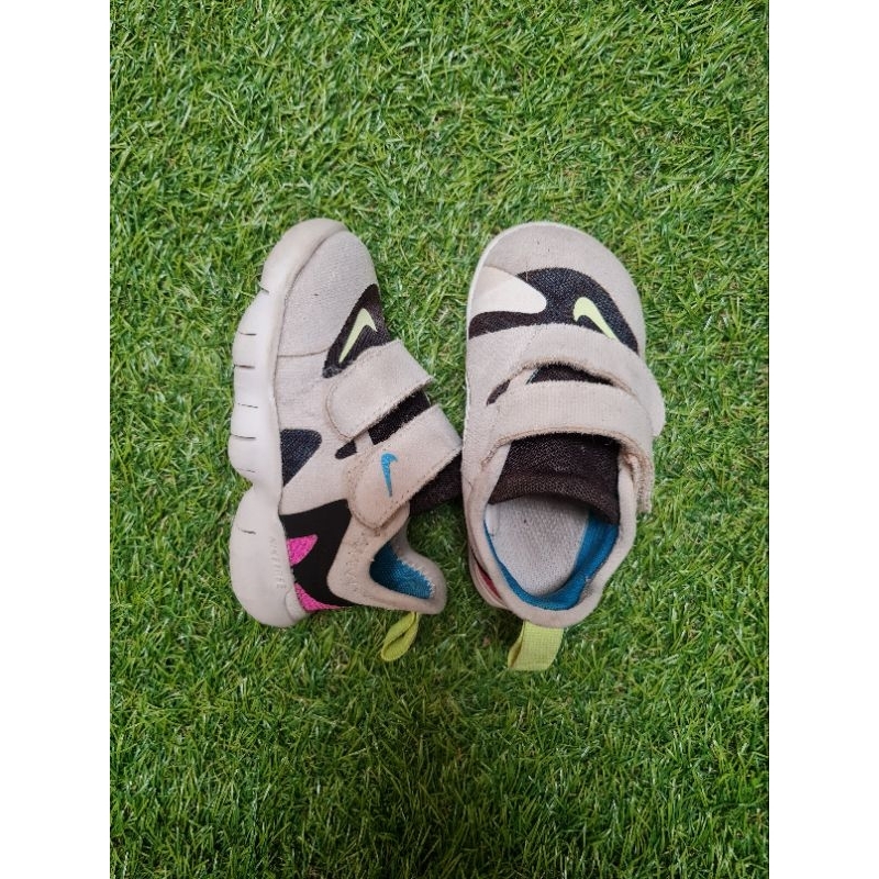 sepatu bayi NIKE (preloved)