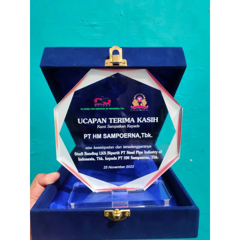 

Plakat akrilik + box murah meriah custom free design