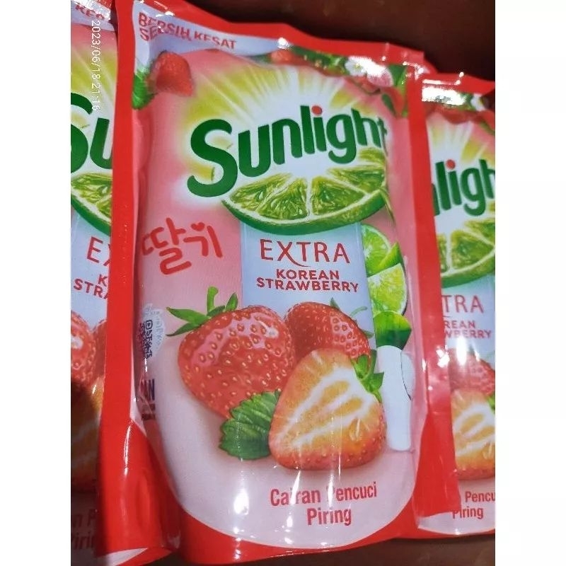 sunlight sabun cuci piring korean strawberry 560ml