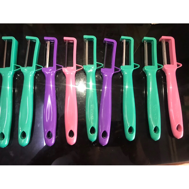 pengupas buah dan sayur/kupasan kentang/peeler/parutan