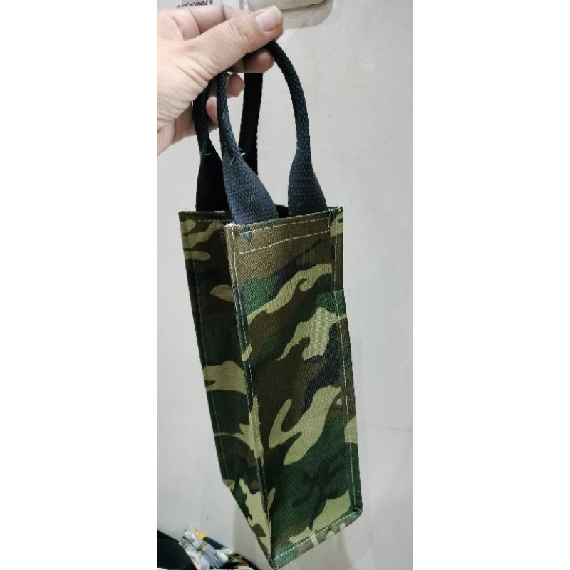 tas botol air minum motif loreng cowok maskulin size 8x8x25 cm bahan waterproof